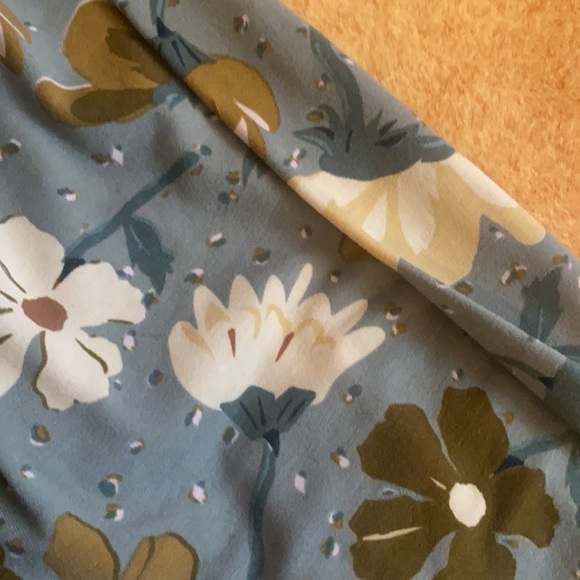 LuLaRoe Randy - Picture 5 of 5